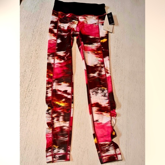 Lululemon speed tight Pigmented Windberry Rumble - Luxtreme collection - Picture 1 of 5